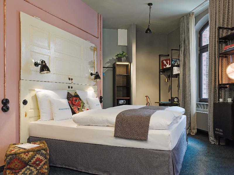 25Hours Hotel Altes Hafenamt - Oda