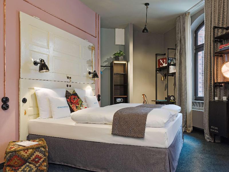 25Hours Hotel Altes Hafenamt - Oda