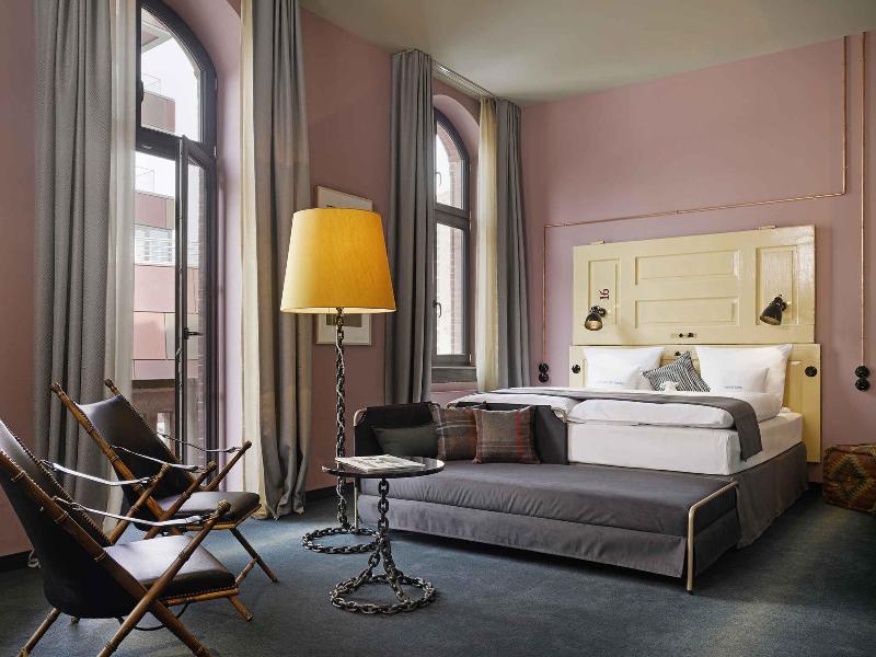 25Hours Hotel Altes Hafenamt - Oda
