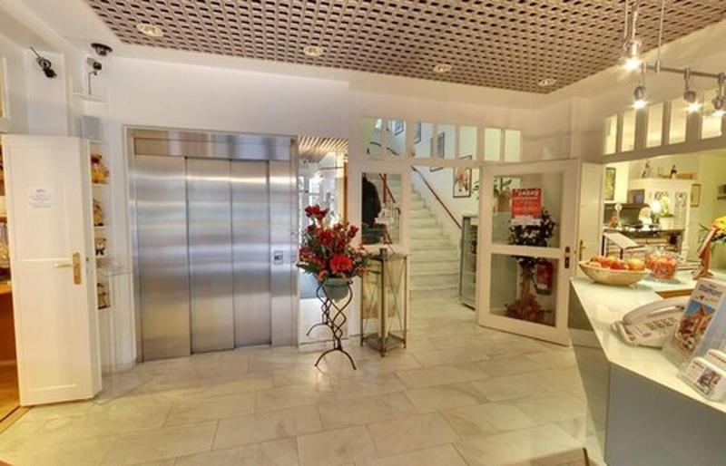 Hotel Diamant - Lobi