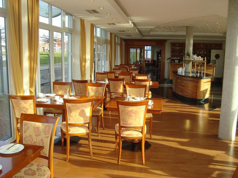 Vier Jahreszeiten Bensersiel - Restoran