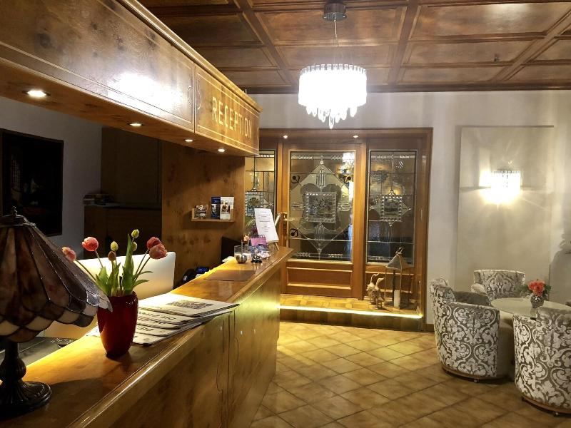 Hotel Simonshof Wolfsburg - Lobi