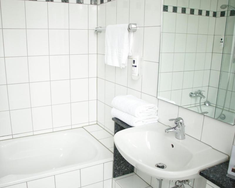 Z B Hotel - Genel