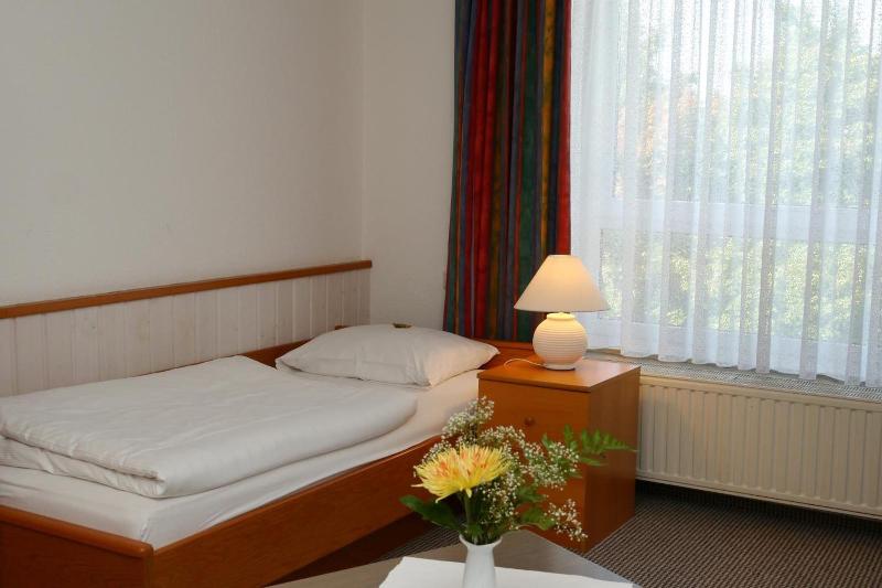 Erbenholz Hotel Restaurant - Oda