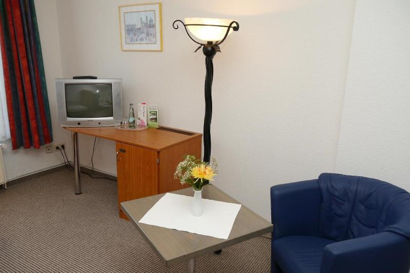 Erbenholz Hotel Restaurant - Oda