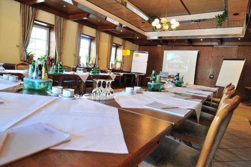 Akzent Hotel Zur Gra Nen Eiche - Toplantı