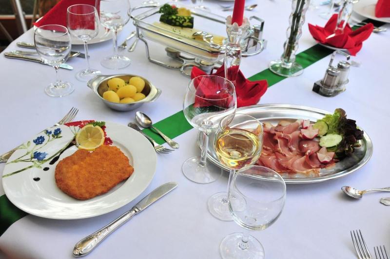 Akzent Hotel Zur Gra Nen Eiche - Restoran
