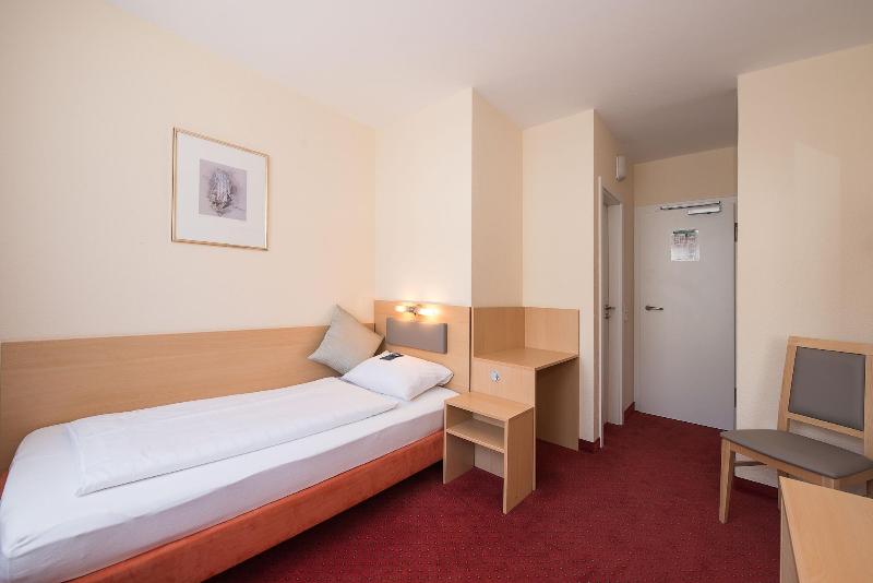 Comfort Garni Hotel - Oda