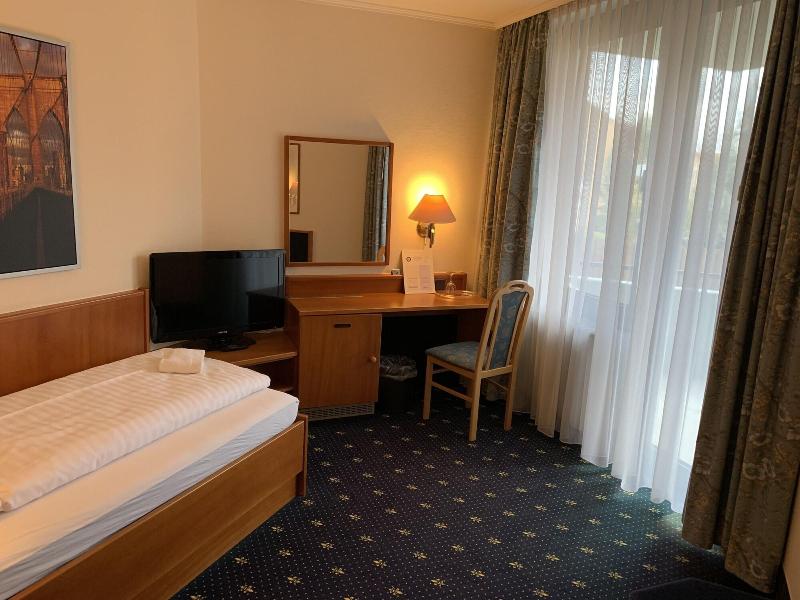 Karaman Group Hotel - Oda