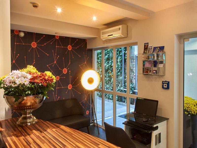 Town Hotel Wiesbaden - Lobi