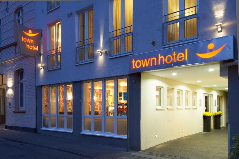 Town Hotel Wiesbaden - Genel