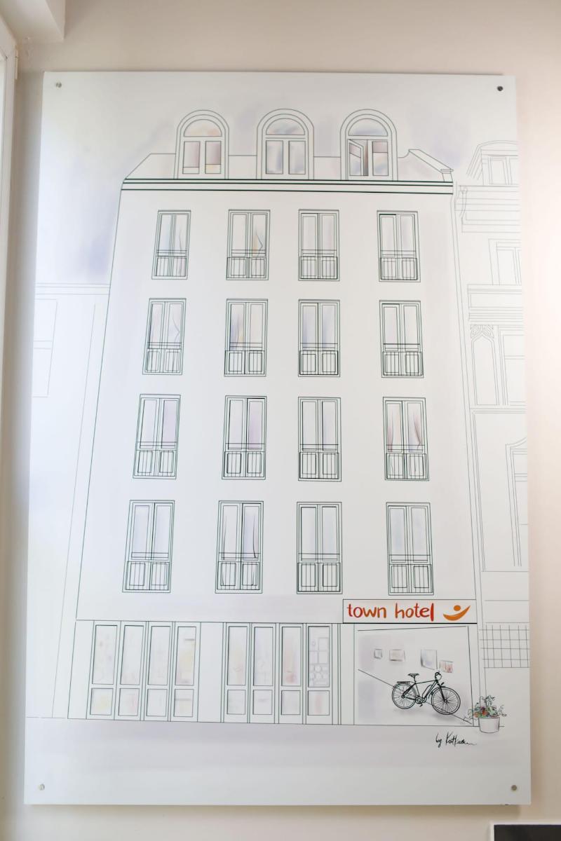 Town Hotel Wiesbaden - Genel