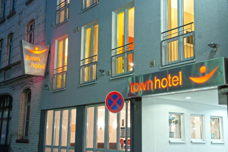 Town Hotel Wiesbaden - Genel