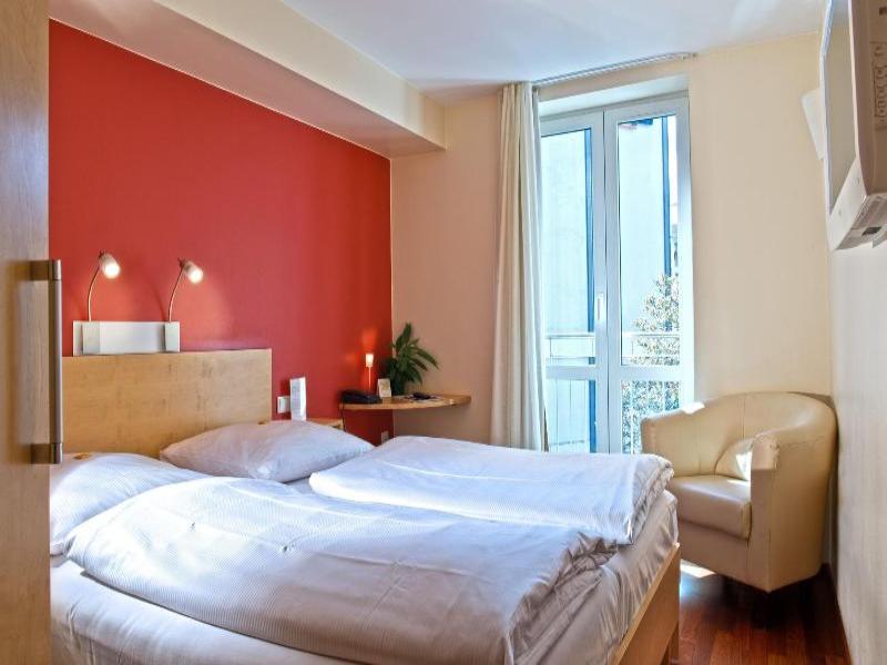 Town Hotel Wiesbaden - Oda