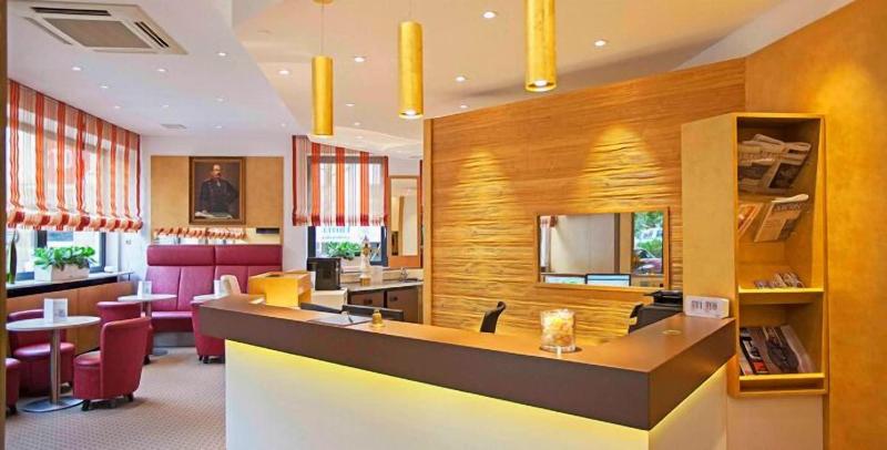 Hotel Am Bismarck - Lobi