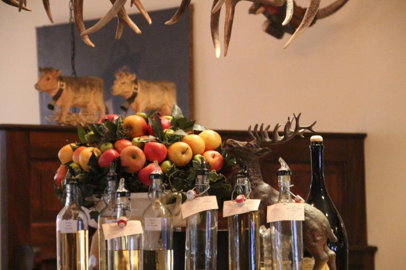 Hotel Zur Alten Bra Cke - Bar