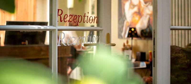 Hotel Zur Alten Bra Cke - Lobi