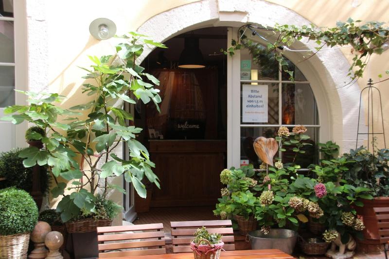 Hotel Zur Alten Bra Cke - Genel