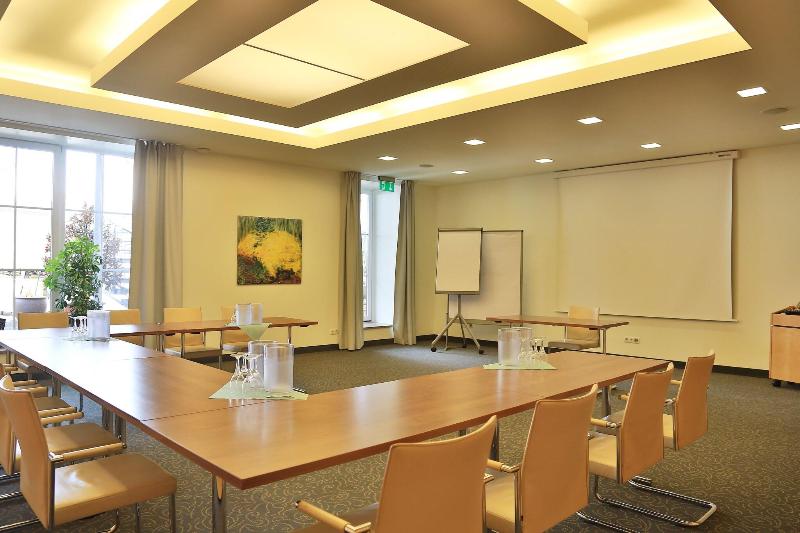 Landidyll Hotel Restaurant Klosterma Hle - Toplantı