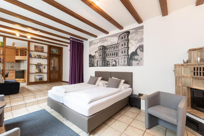 Hotel Porta Nigra - Oda