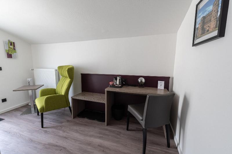 Hotel Porta Nigra - Oda