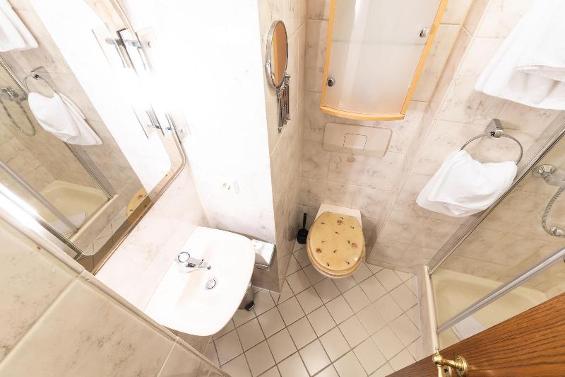 Hotel Porta Nigra - Oda