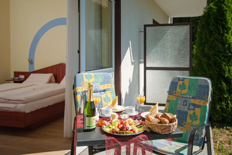 Land Gut Hotel Burgblick - Oda