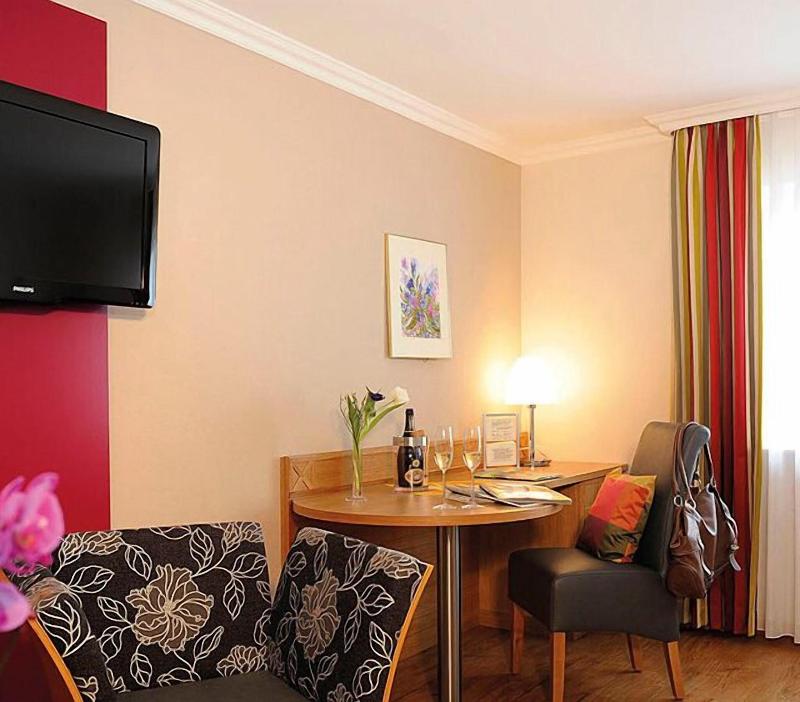 Landidyll Hotel Restaurant Birkenhof - Oda