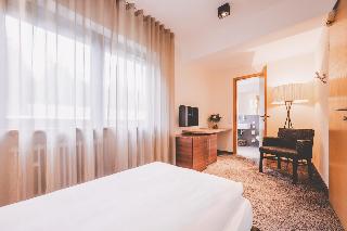 Klosterhotel Marienha H Langweiler fotoÄŸrafÄ±