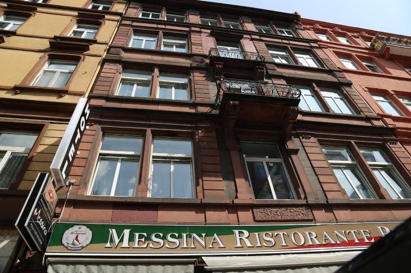 Main Hotel Frankfurt City - Genel