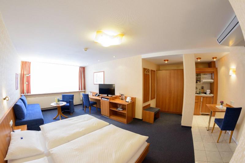 Hotel Ba Hler - Oda