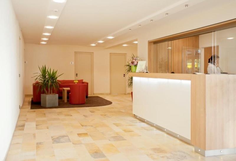 Hotel Ja Gerhaus Esslingen - Lobi