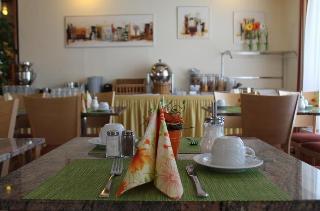 Hotel Flora Stuttgart Ma Hringen fotoÄŸrafÄ±