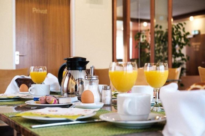 Hotel Flora Stuttgart Ma Hringen - Restoran