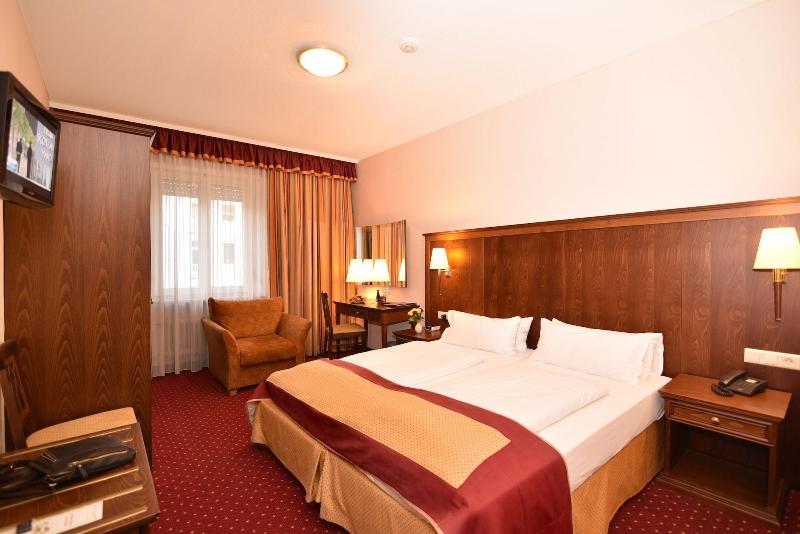 Hotel Ra Merhof - Genel