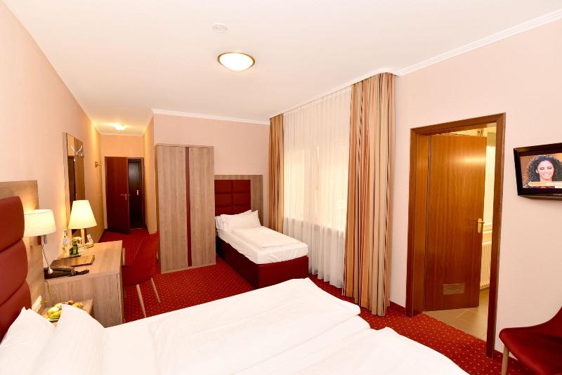 Hotel Ra Merhof - Oda