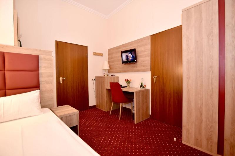 Hotel Ra Merhof - Oda