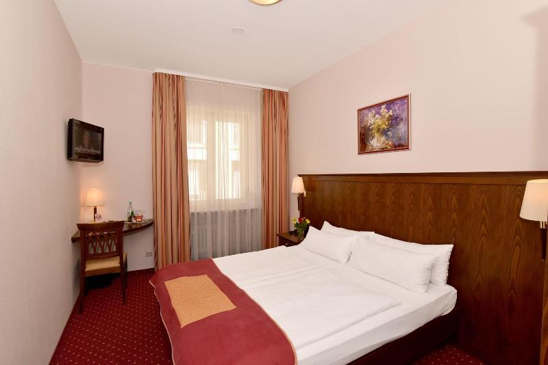 Hotel Ra Merhof - Oda
