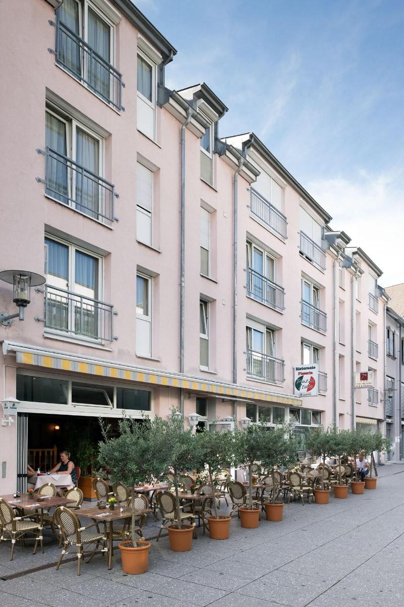 Hotel Meyerhof La Rrach - Genel