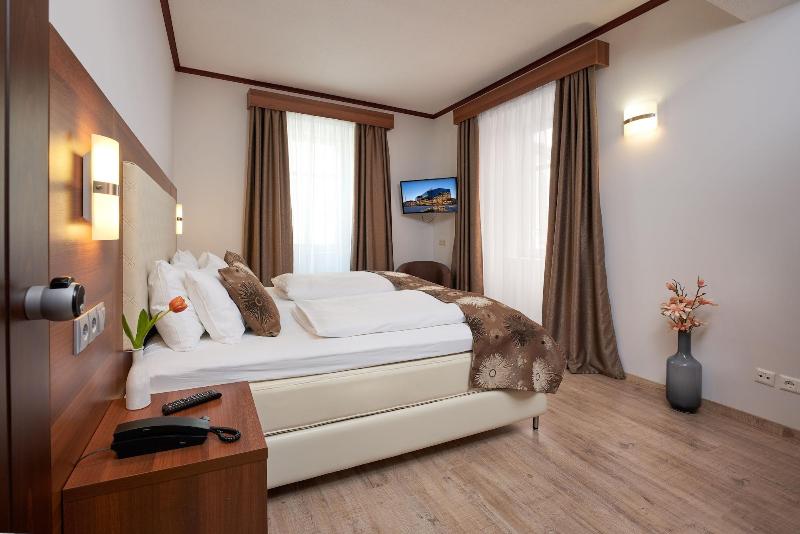 Hotel Meyerhof La Rrach - Oda