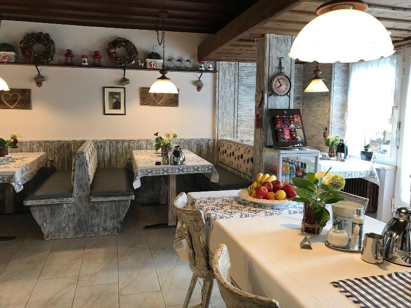 Hotel Garni Haus Alpine - Restoran
