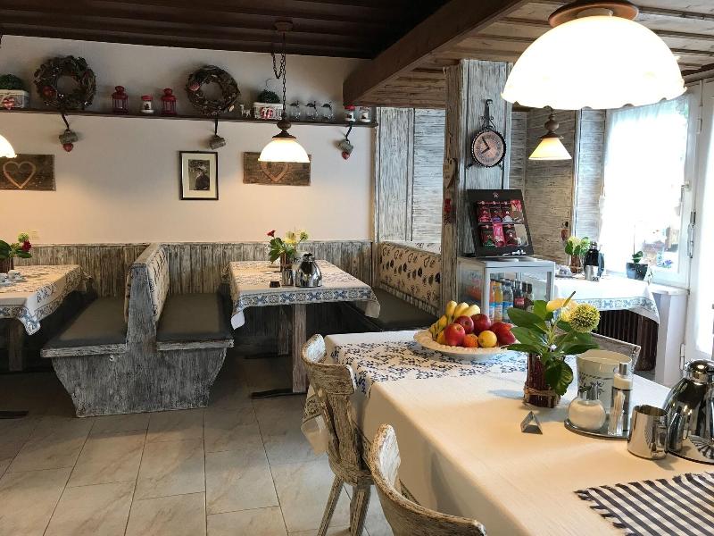 Hotel Garni Haus Alpine - Restoran