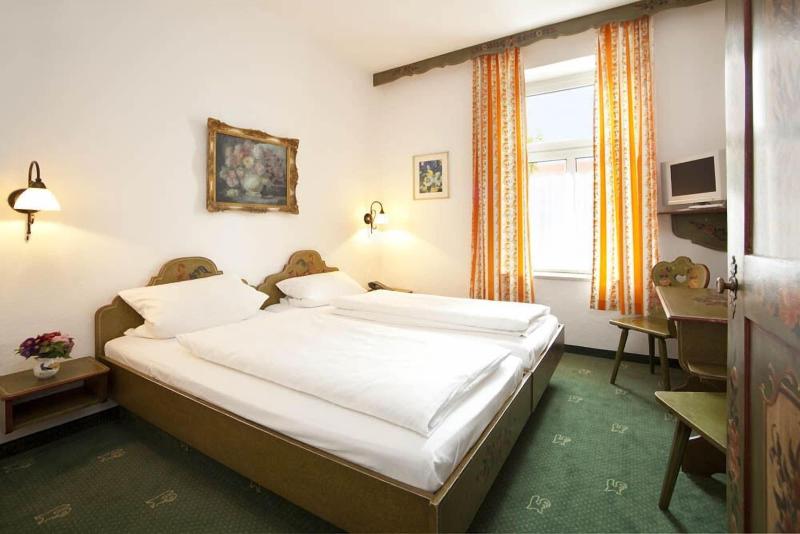 Hahn Hotel - Oda