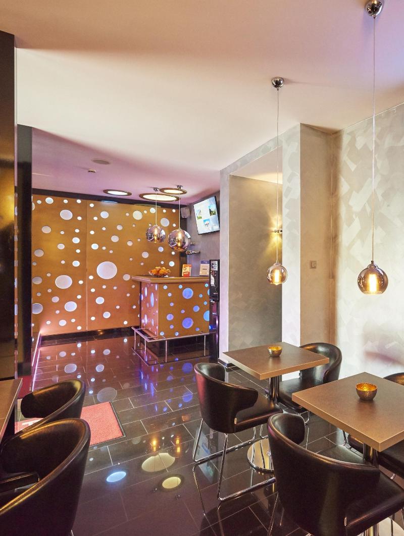 Hotel Platin Regensburg - Lobi
