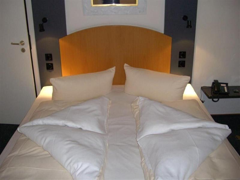 Hotel Theresientor - Oda