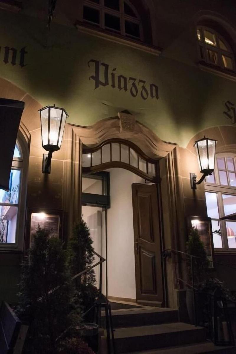Hotel Restaurant Piazza - Genel