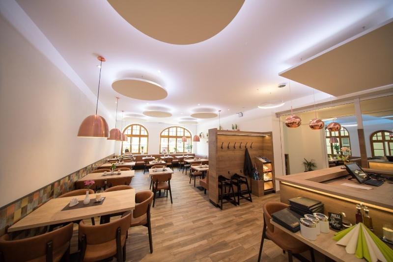Hotel Restaurant Piazza - Restoran