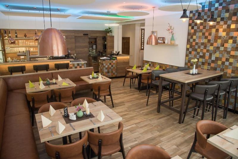Hotel Restaurant Piazza - Restoran