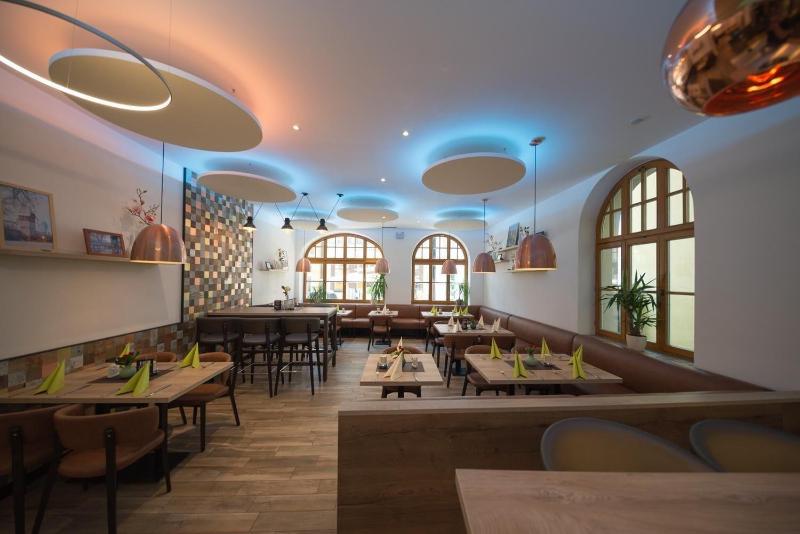 Hotel Restaurant Piazza - Restoran