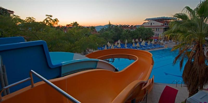 Perdikia Hill Family Resort - Havuz